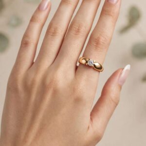 R306 ANILLO CON DIAMANTE PEQUEÑO