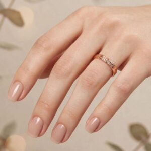 R327 ANILLO CON LINEA DE BRILLITOS