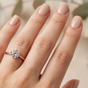 R329 ANILLO CON PIEDRA CIRCULAR