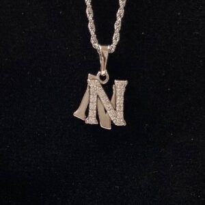 DJ213 DIJE PLATEADO DE LETRA "N"