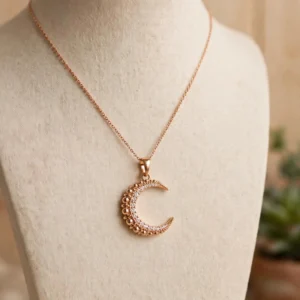 DJ237 DIJE DE LUNA CON BRILLOS Y BOLITAS 18K