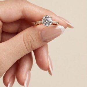 R369 ANILLO CON PIEDRA GRANDE REDONDA 14K