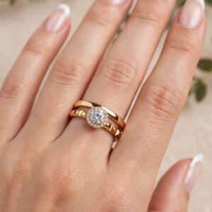 R422 ANILLO DOBLE CON DISEÑO Y PIEDRA SOLITARIA 18K