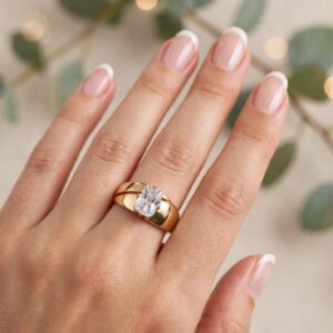 R374 ANILLO PIEDRA PEQUEÑA RECTANGULAR 18K