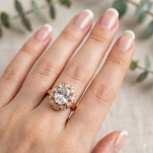 R390 ANILLO ESTILO REYNA DIVINO C/ZIRCONIA 18K