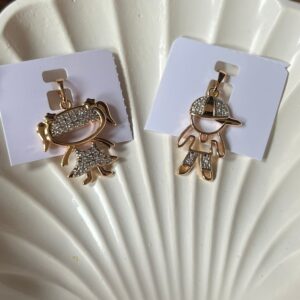 DJ18003 DIJE NIÑO CON GORRA