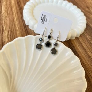 JR003 JUEGO RODIO DE DIJE Y ARETES COLOR NEGRO
