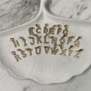 D18002 DIJE INICIALES SENCILLAS