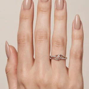 R0004 ANILLO DE RODIO CON CORAZON