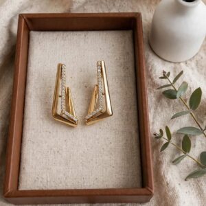 A18279 ARETE CON CRISTALES 18K