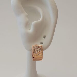 A18445 ARETE CUADRADO CON PIEDRAS 18K