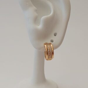 A18450 ARRACADA CHICA CON PIEDRAS 18K