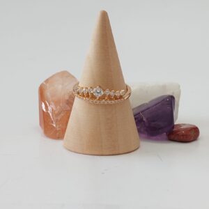 18035 ANILLO FORMA DE CORONA CON CRISTALES 18K