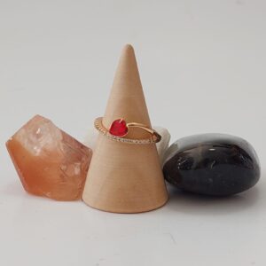 18032 ANILLO DE CORAZON PIEDRA ROJA 18K