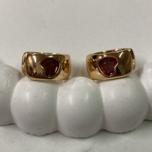 A18464 ARETE CON CORAZON ROJO 18K