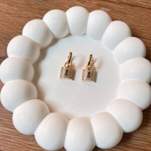 A18540 ARETE CANDADITO 18K