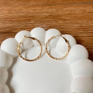 A18568 ARRACADA CON DISEÑO DE LINEAS 18K