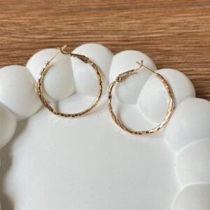 A18557 ARRACADA CON DISEÑO DOBLE DE 30MM 18K