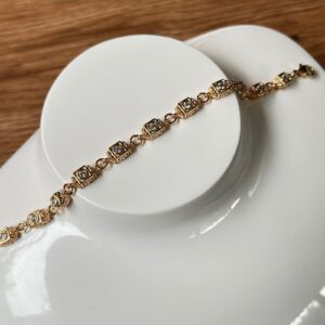 P18270 PULSERA CON ESLABONES CUADRADOS CON CRISTAL 18K 17CM