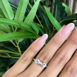 R0026 ANILLO RODIO CON MOÑO Y BRILLOS