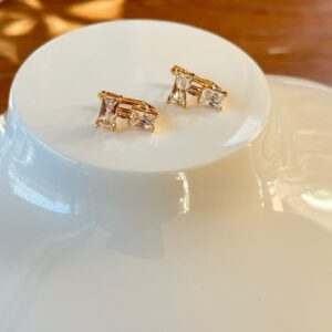 A18608 ARETE COLGANTE DE PIEDRAS 18K