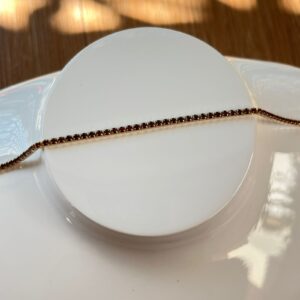 P18298 PULSERA DELGADA CON BRILLOS ROJOS 18K 17+2CM