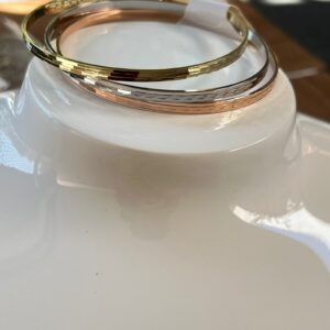 B18010 BRAZALETE GRUESO 3 COLORES 3 PIEZAS 18K 62MM