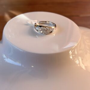 R0029 ANILLO CON CRISTALES RODIO