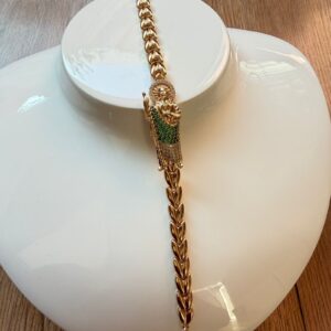P18313 PULSERA SAN JUDAS CON ATUENDO DE BRILLOS 18K 17CM