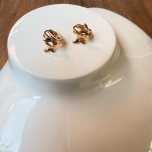 A18649 ARETE MARIPOSAS LISAS 18K