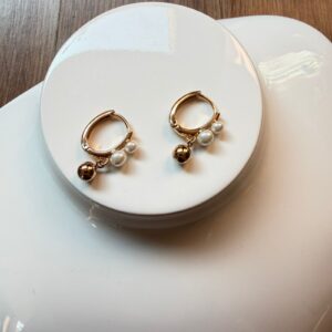 A18681 ARETE CON PERLAS Y BOLITA COLGANTE 18K