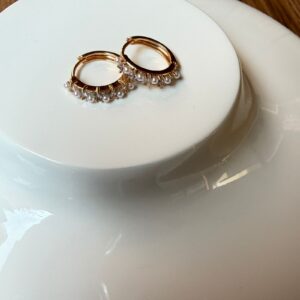 A18677 ARETE CON PIEDRAS Y PERLAS 18K