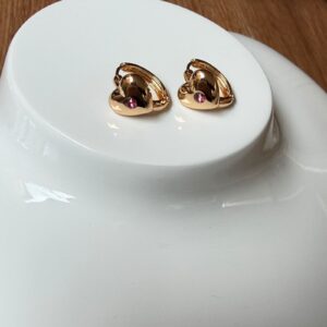 A18714 ARETE CORAZON CON PIEDRA ROSA 18K