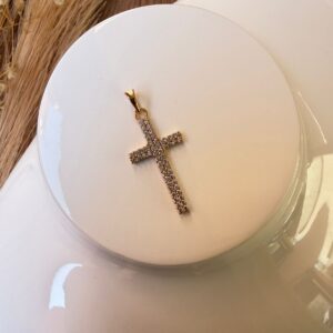 D18016 DIJE DE CRUZ CON BRILLOS 18K