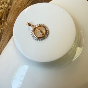 D18021 DIJE DE LA VIRGEN DE GUADALUPE 18K