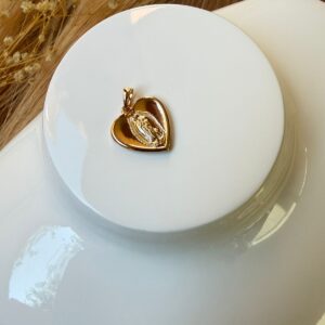D18022 DIJE DE CORAZON DE IMAGEN DE LA VIRGEN DE GUADALUPE 18K