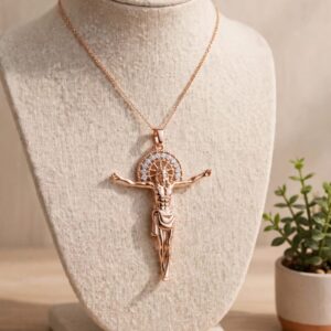 D18024 DIJE DE CRISTO 18K