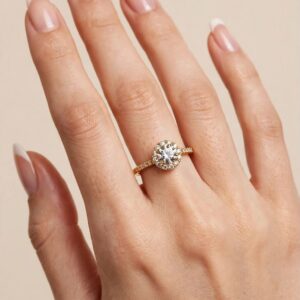 14014 ANILLO CON PIEDRA Y BRILLOS A LOS LADOS 14K