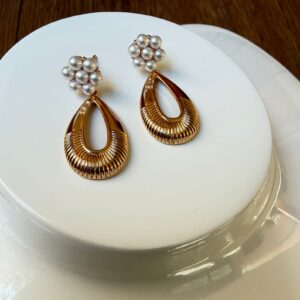 A18769 ARETE PERLITAS EN FLOR Y COLGANTE