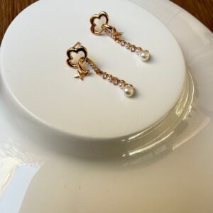 A18770 ARETE NUBECITAS Y COLGANTE DE PERLITAS