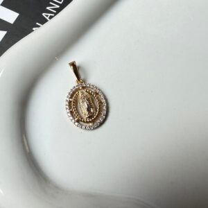 D18041 DIJE DE VIRGEN DE GUADALUPE BRILLOS ALREDEDOR 1.5CM
