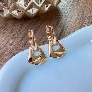 A18853 ARETE DISEÑO PENTAGONO 18K