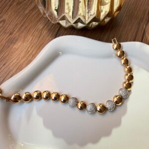 P18353 PULSERA CON CUENTAS REDONDAS LISA Y CON BRILLO 17CM 18K