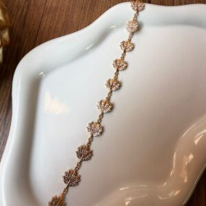 P18348 PULSERA DE ESLABONES DE HOJAS CON BRILLOS 15.5CM 18K