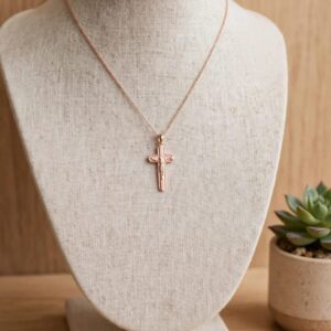 D18042 DIJE DE CRUCIFIJO 3.5X2CM 18K