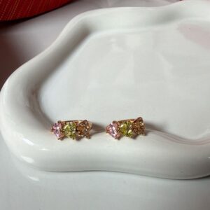 A18878 ARETE CON PIEDRAS 3 PIEDRAS DE COLOR 18K