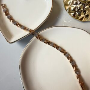 P18369 PULSERA DE ESLABON LISO Y BRILLOS 17CM 18K