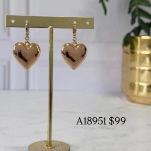 A18951 ARETE FORMA DE CORAZON 18K