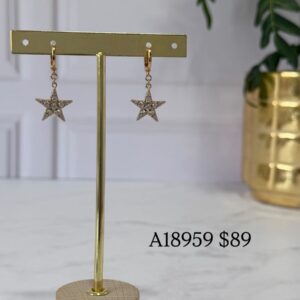 A18959 ARETE COLGANTES DE ESTRELLAS CON BRILLOS 18K