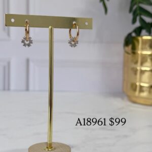 A18961 ARETE CON FORMA DE FLOR COLGANTE CON BRILLO 18K